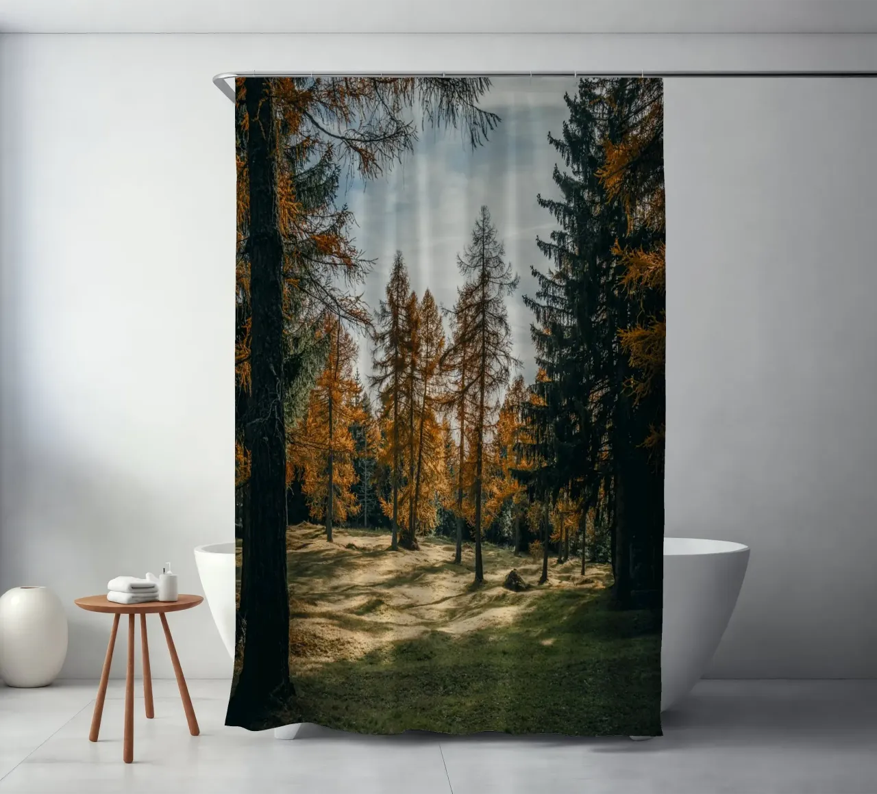 Herbstliche Lärchen in der Schweiz Duschvorhang von mbgraphx2