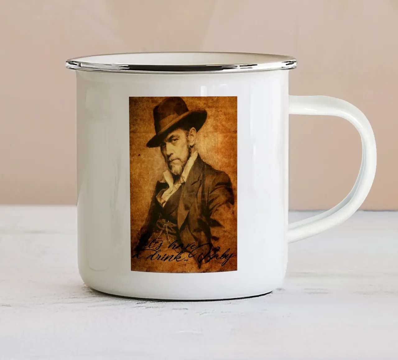 Beviamo qualcosa tazza in smalto da Puschkinowa