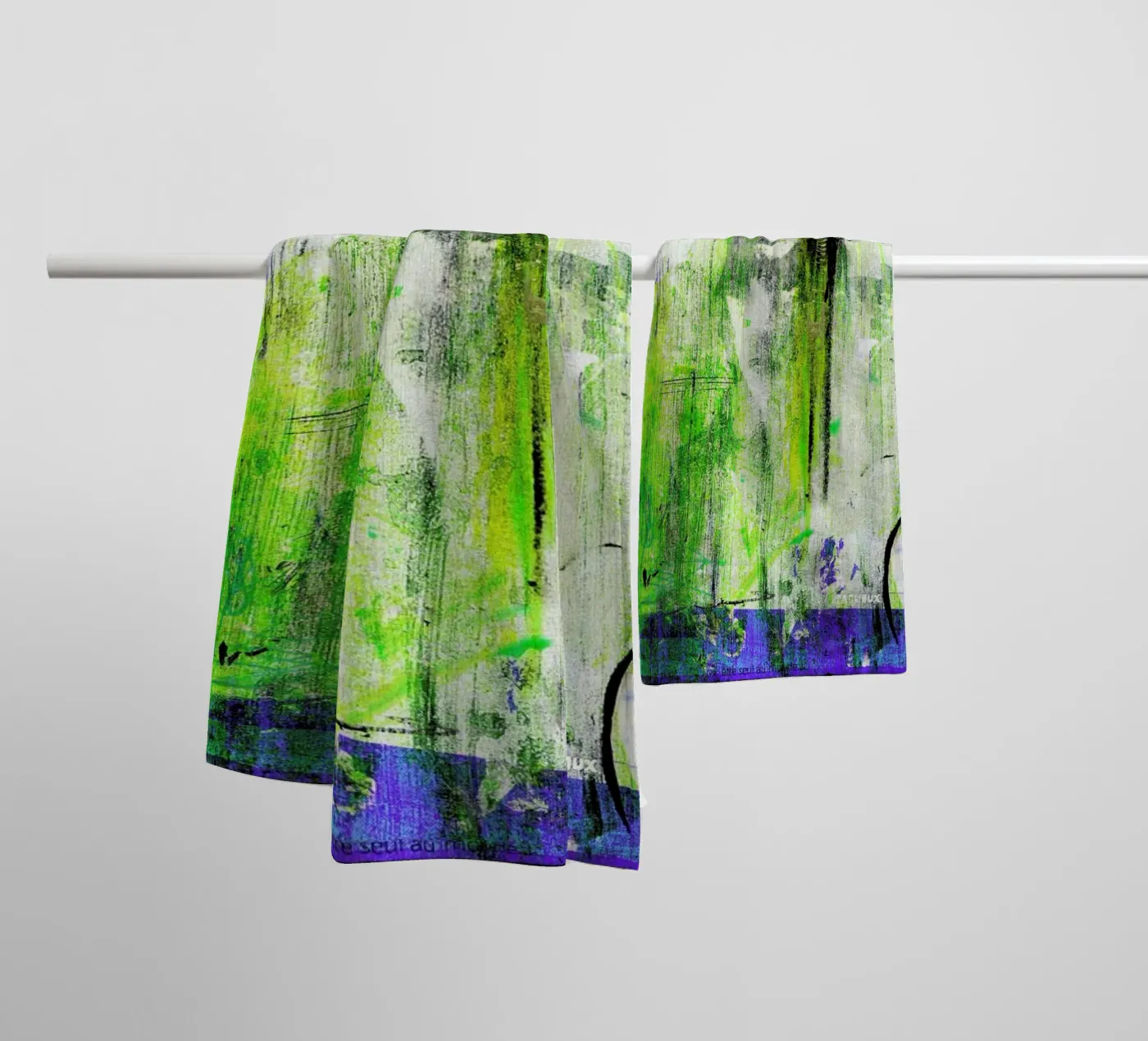 Combattre towel by Sandrine Pagnoux