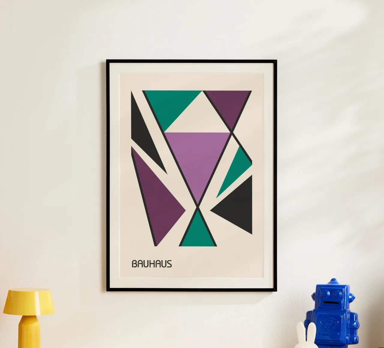 Blauwpaarse Bauhaus print - Abstracte driehoeken geometrisch ontwerp hahnemühle van Grungeo