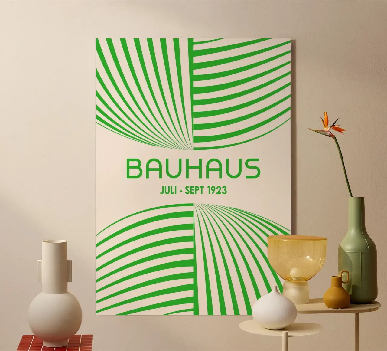 Kelly Green Bauhaus Abstract Art - Linee curve dinamiche Post plexiglass da Grungeo
