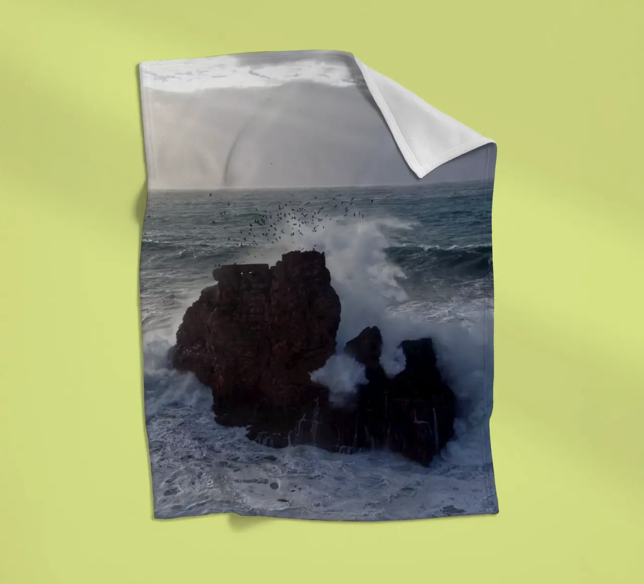 Rugged Atlantic coast off Portugal coperta in pile da Fjöllart