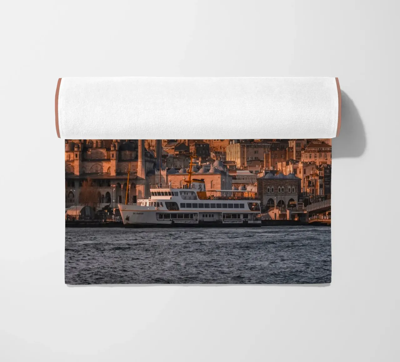 Skyline dell'alba di Istanbul, Turchia telo mare da mbgraphx2