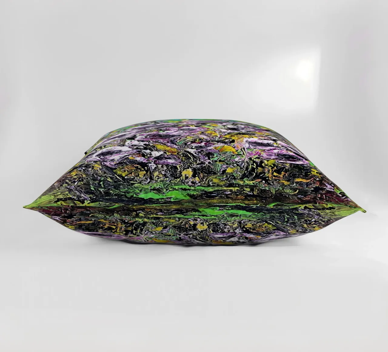 FIORI IN RIVA AL FIUME. cuscino da Little treasures for your home