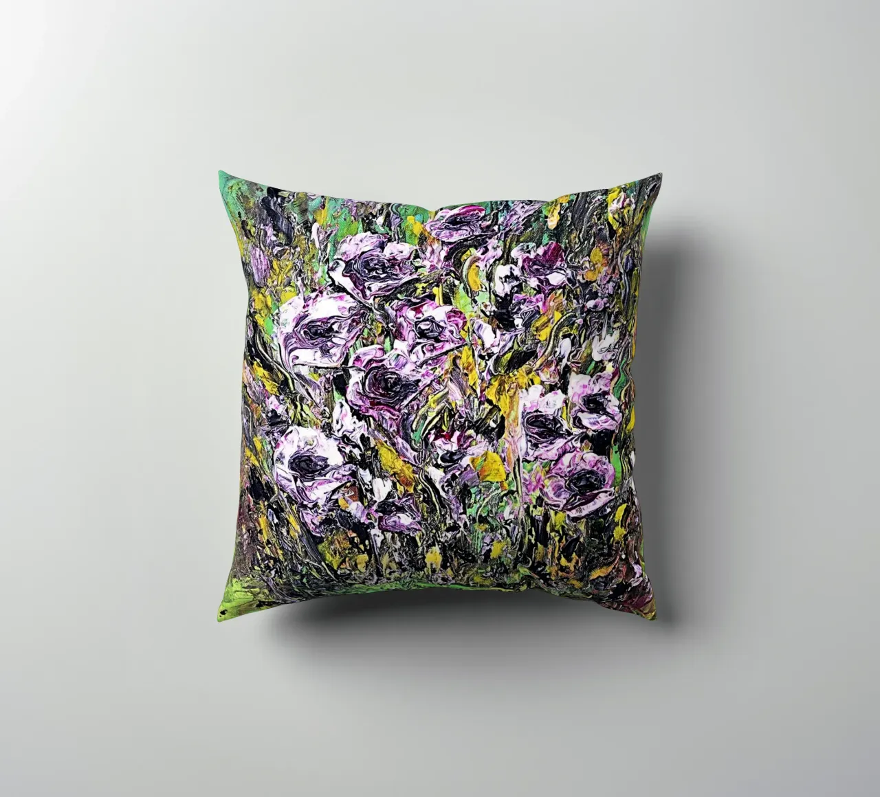 FIORI IN RIVA AL FIUME. cuscino da Little treasures for your home