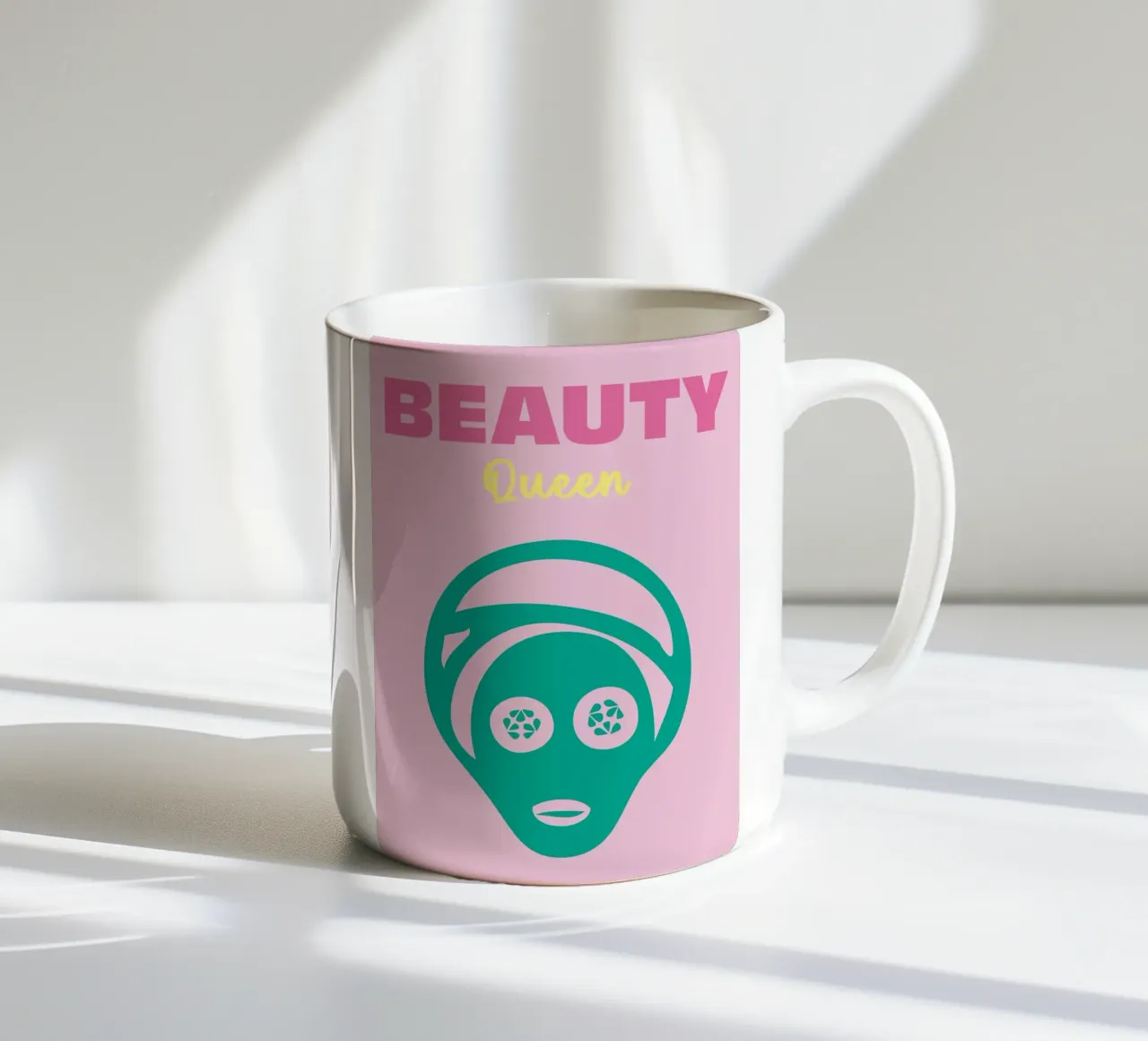 Regina di bellezza tazza in ceramica da Colorful Homes