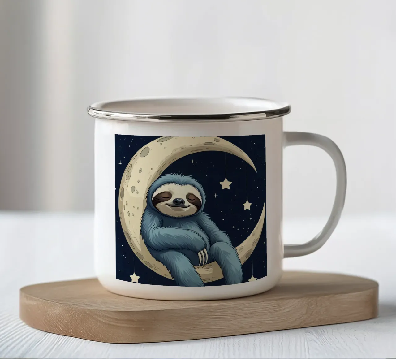 Simpatico bradipo blu sulla mezzaluna con le stelle tazza in smalto da DesignDoodle