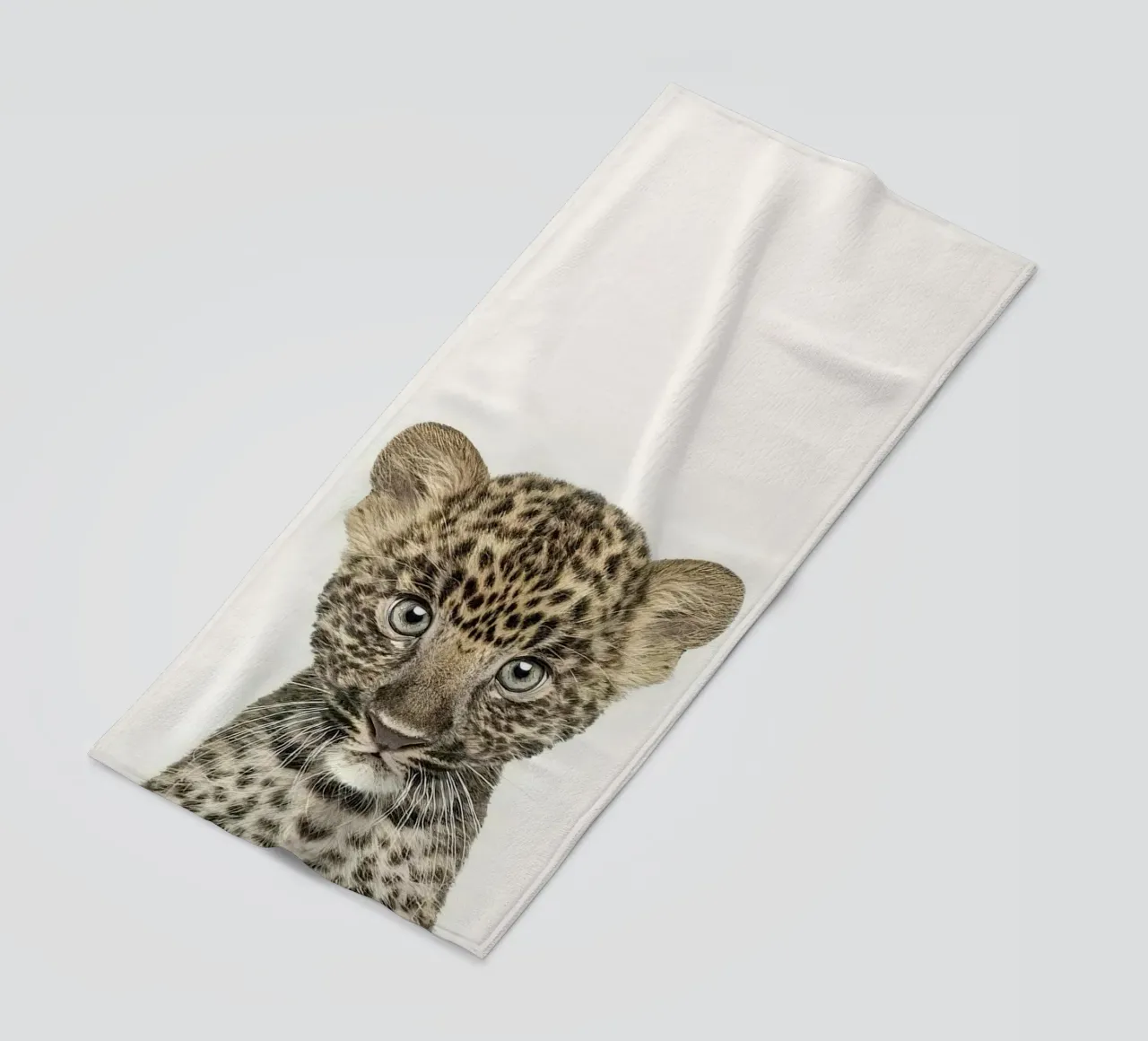 Bambino leopardo telo mare da Emil Art Studio