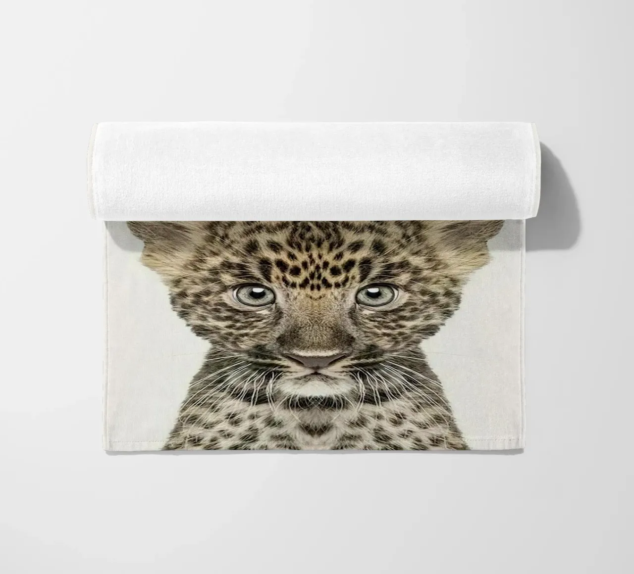 Bambino leopardo telo mare da Emil Art Studio