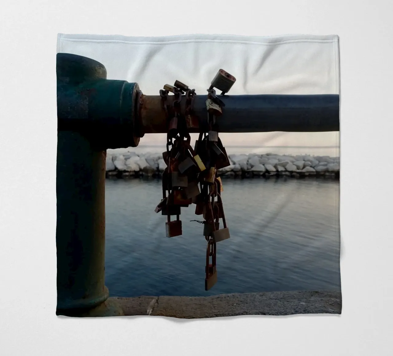 Lovelocks a Napoli coperta in pile da Piccola Serenata