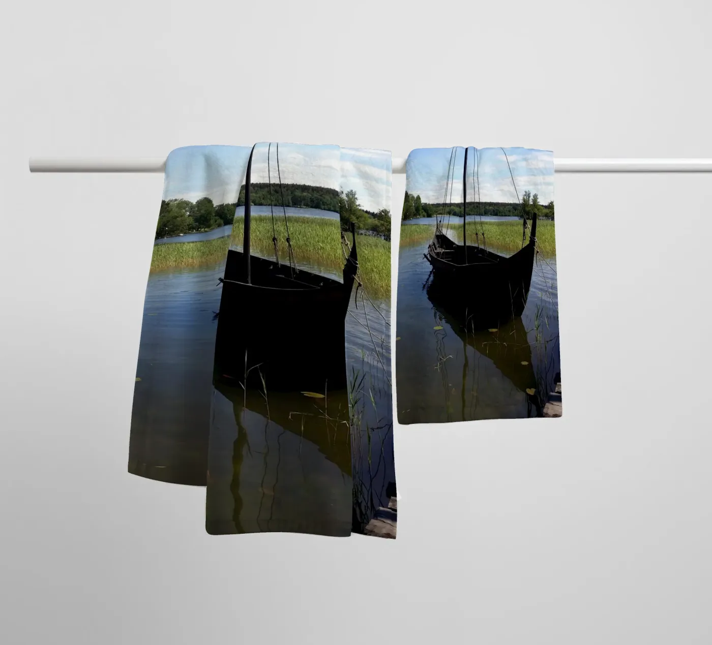 Wikingerboot Handtuch von Piccola Serenata