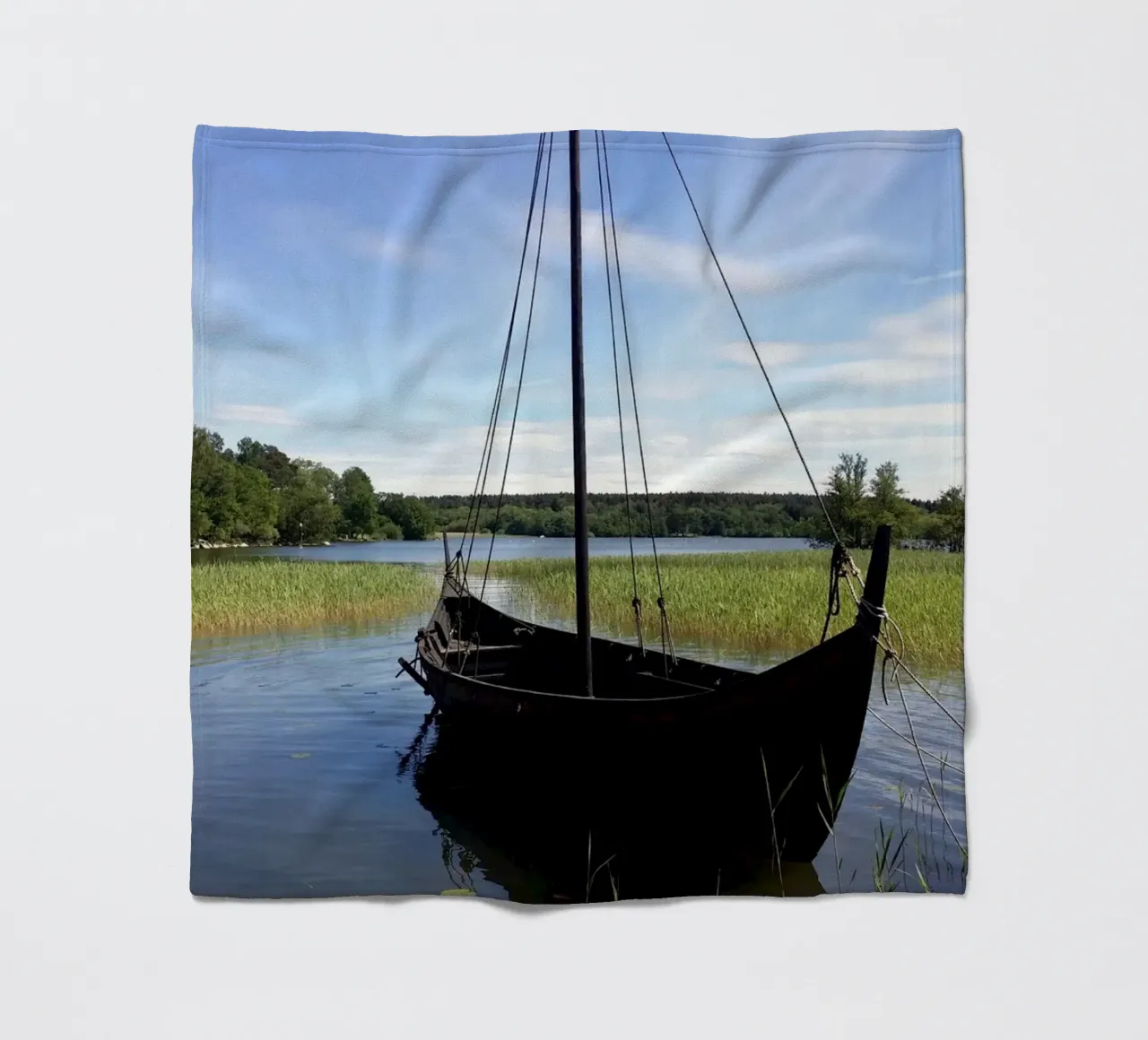 Wikingerboot Fleecedecke von Piccola Serenata