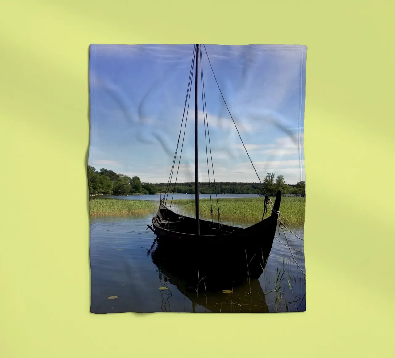 Wikingerboot Fleecedecke von Piccola Serenata