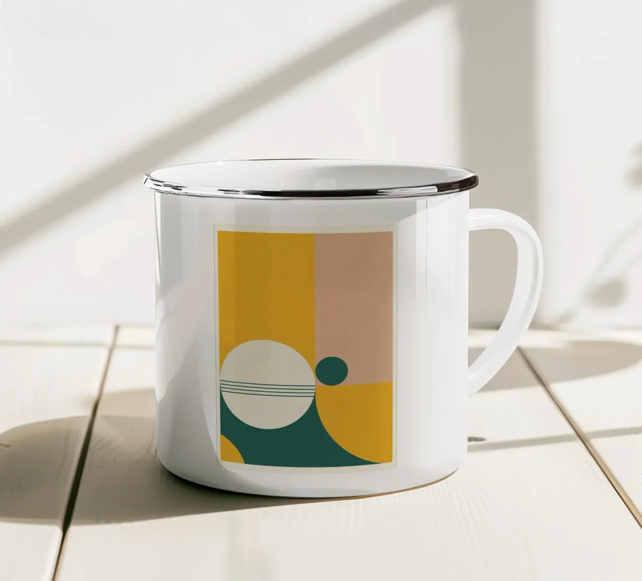 Abstract geometrisch emaille mok van Nina Wolf
