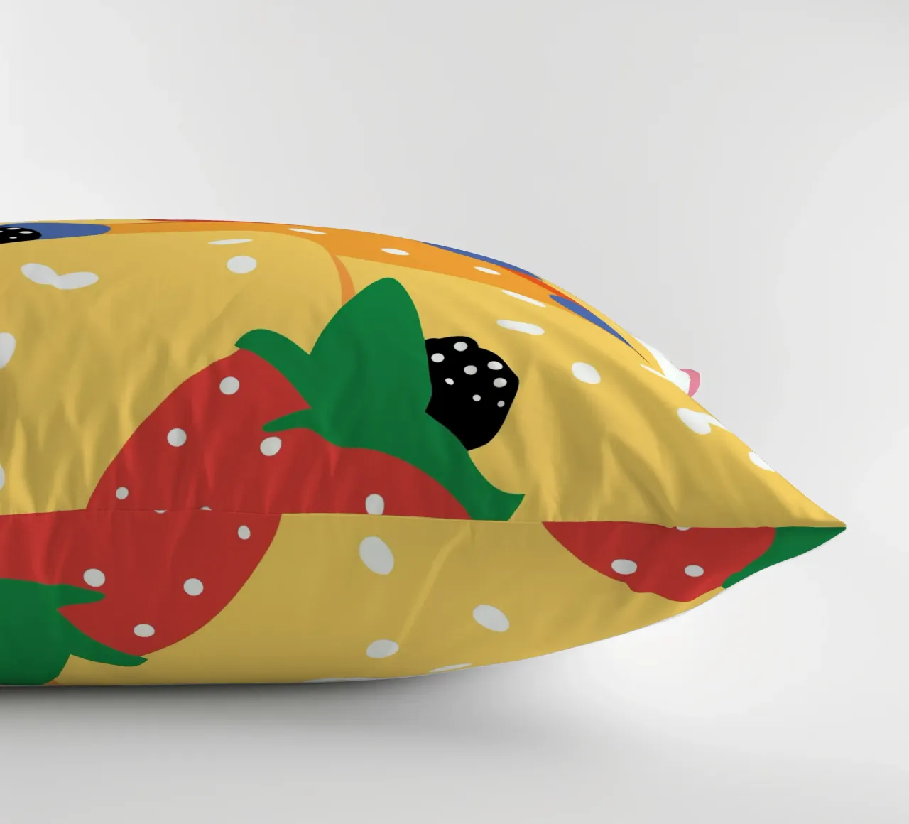 Torta con fragole e mirtilli cuscino da OFFICIAL FRUIT & VEGETABLES