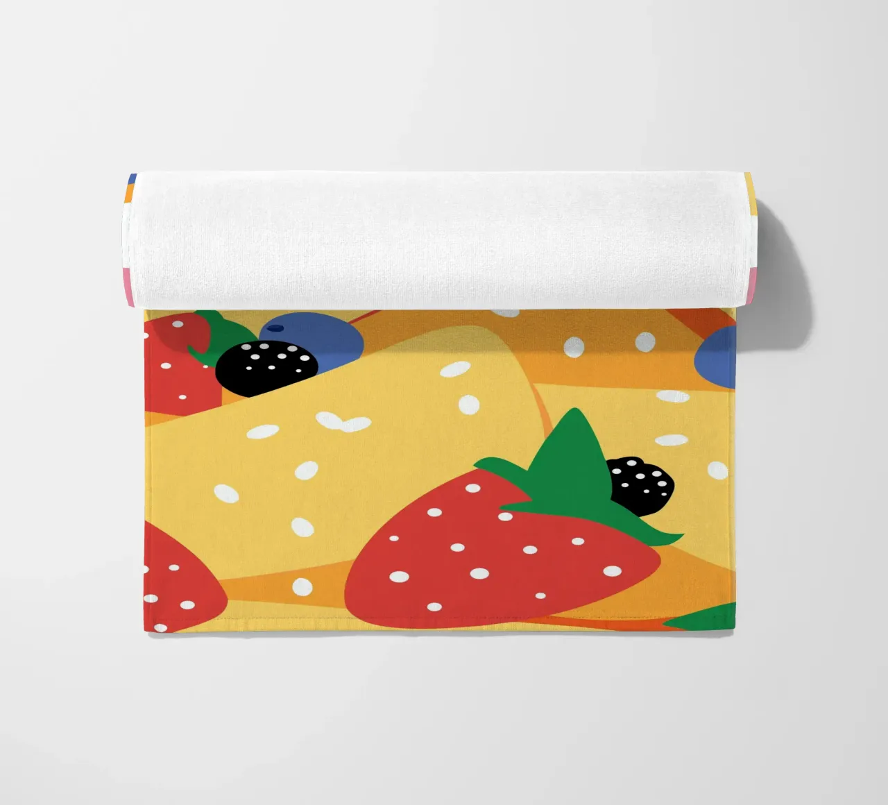 Torta con fragole e mirtilli telo mare da OFFICIAL FRUIT & VEGETABLES