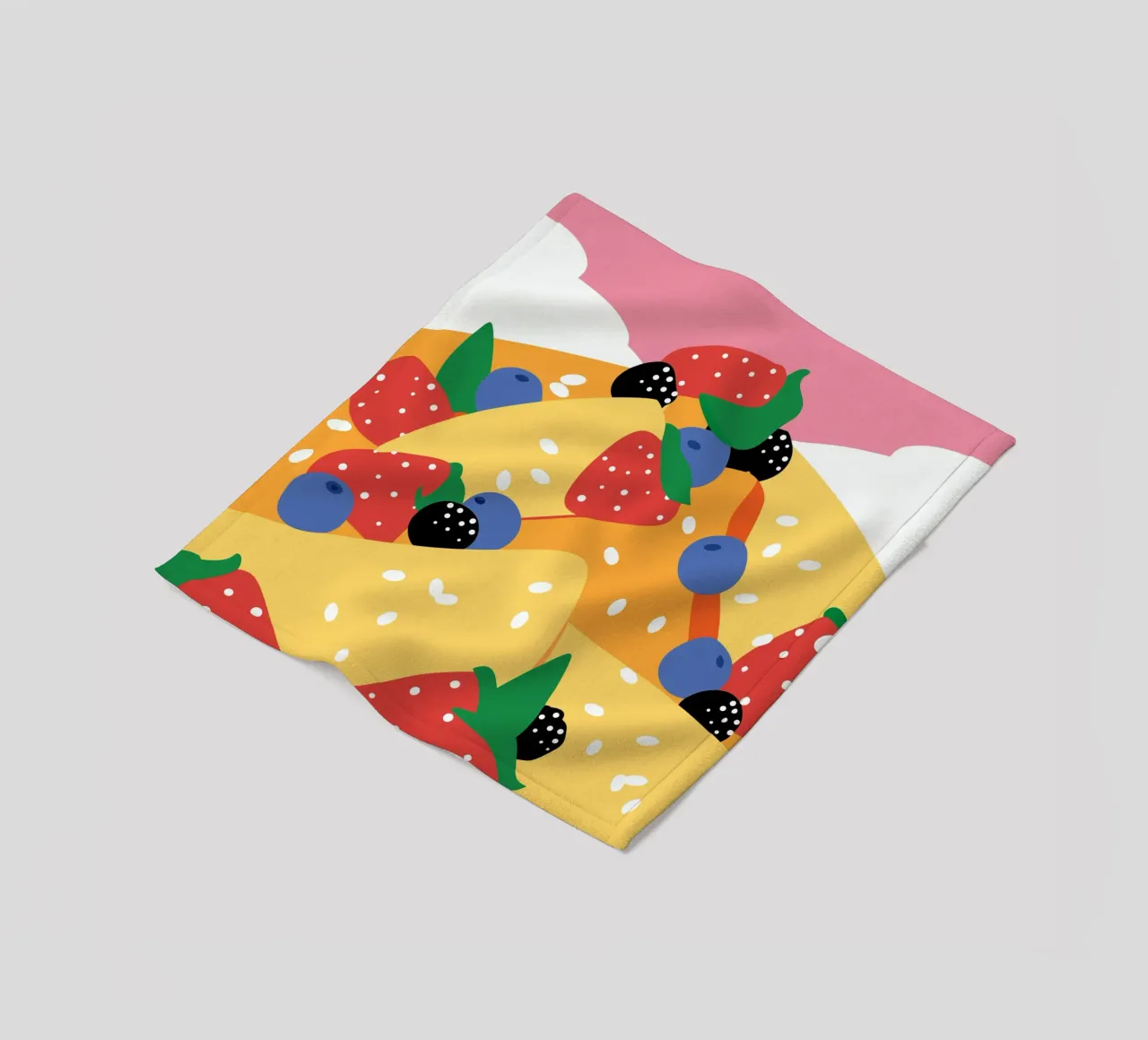 Torta con fragole e mirtilli coperta in pile da OFFICIAL FRUIT & VEGETABLES