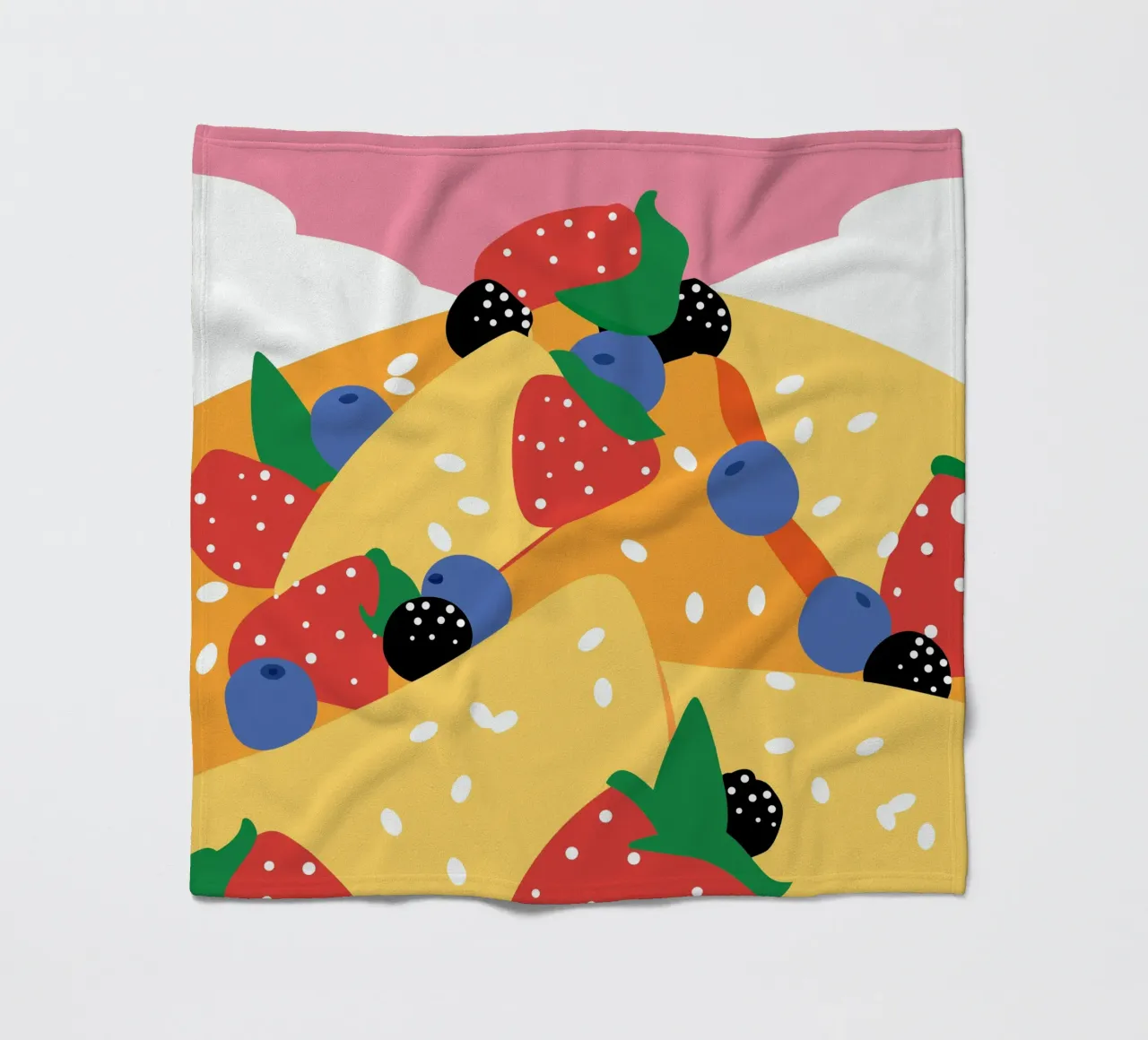 Torta con fragole e mirtilli coperta in pile da OFFICIAL FRUIT & VEGETABLES