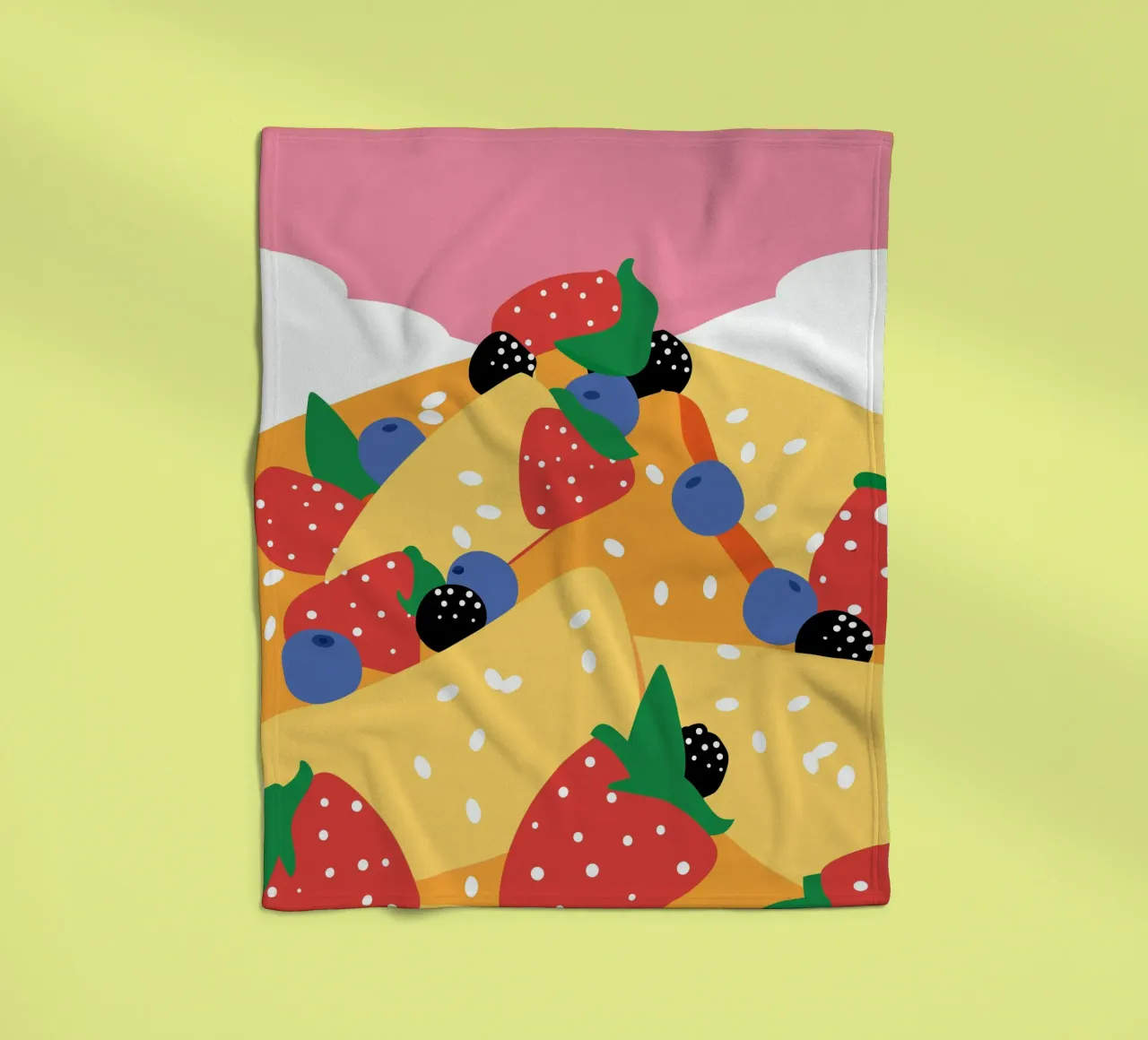 Torta con fragole e mirtilli coperta in pile da OFFICIAL FRUIT & VEGETABLES