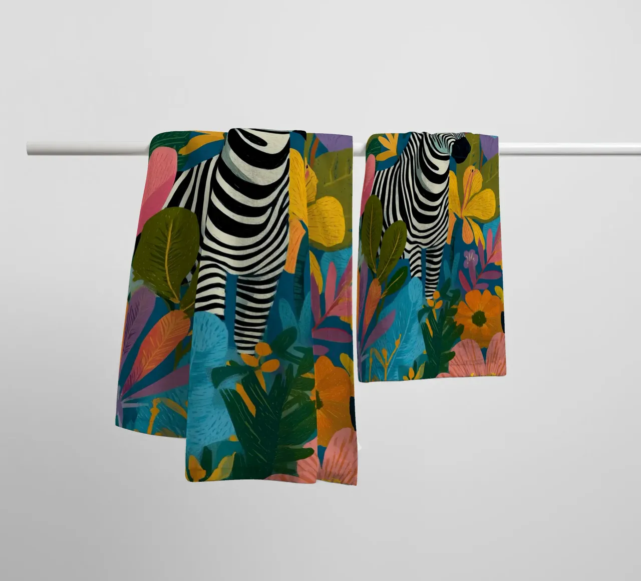 Blooming Stripes - Zebra in Lush Flora asciugamano da bagno da Luca