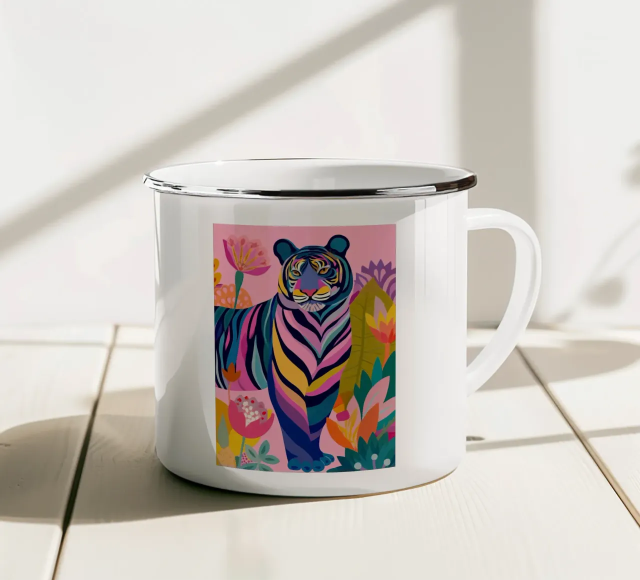 The Blooming Tiger tazza in smalto da Luca
