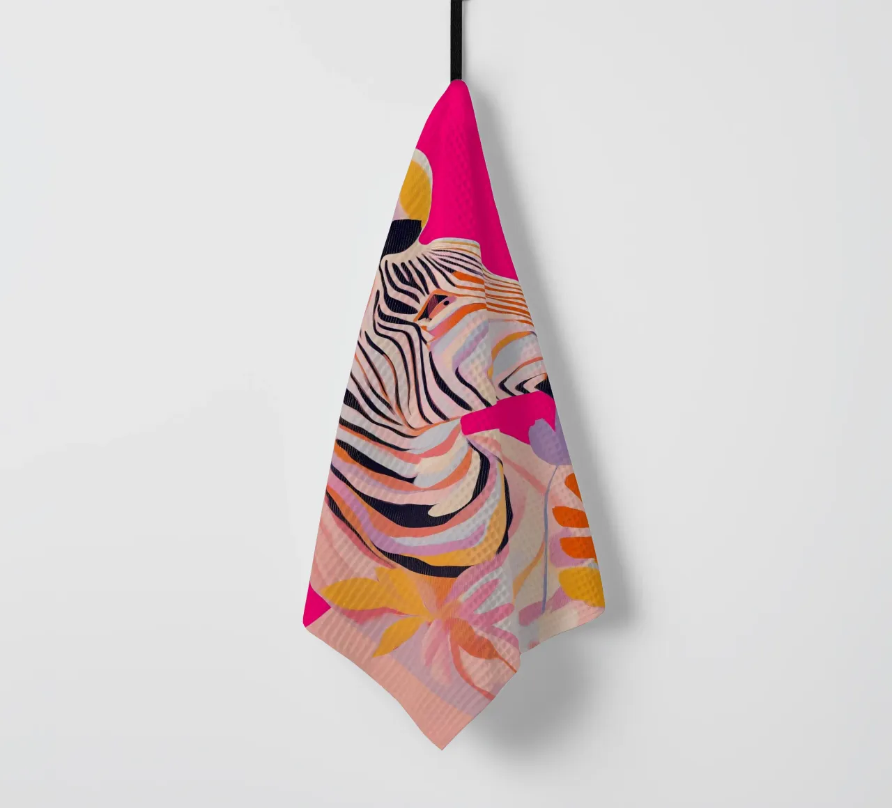 Electric Bloom - Zebra in Magenta Geschirrtuch von Luca