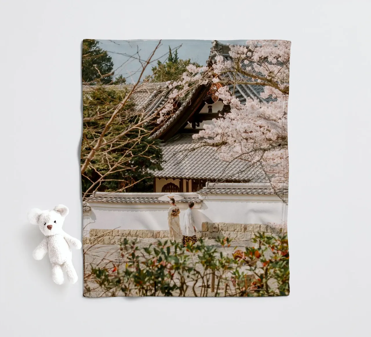 Tempio dei ciliegi in fiore Geisha a Kyoto, Giappone coperta in pile da mbgraphx2