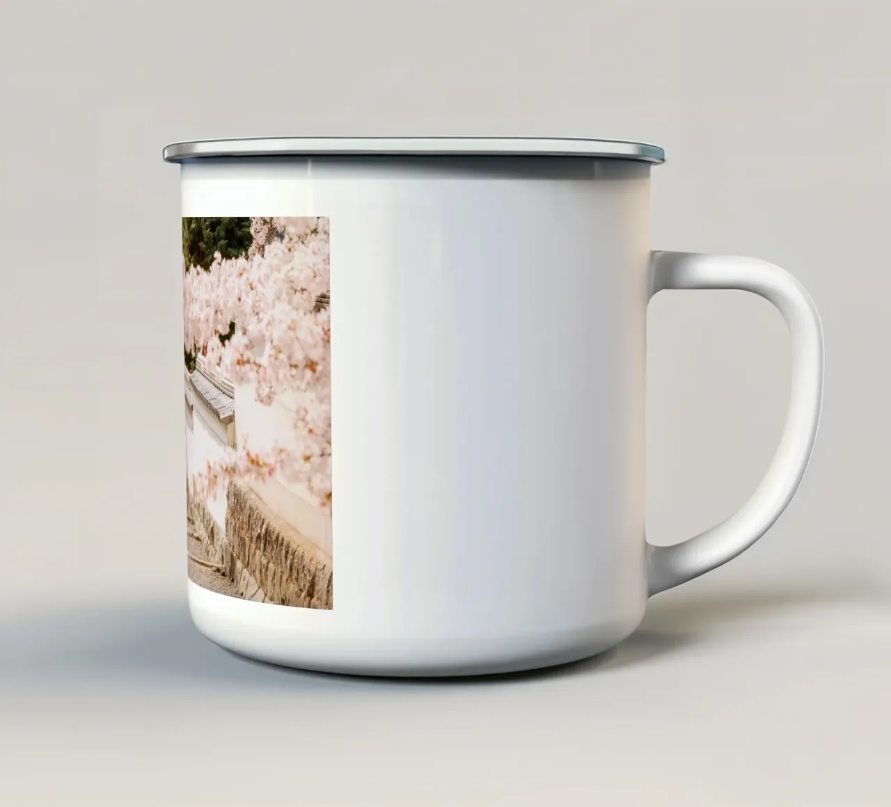 Geisha dei ciliegi in fiore a Kyoto, Giappone tazza in smalto da mbgraphx2