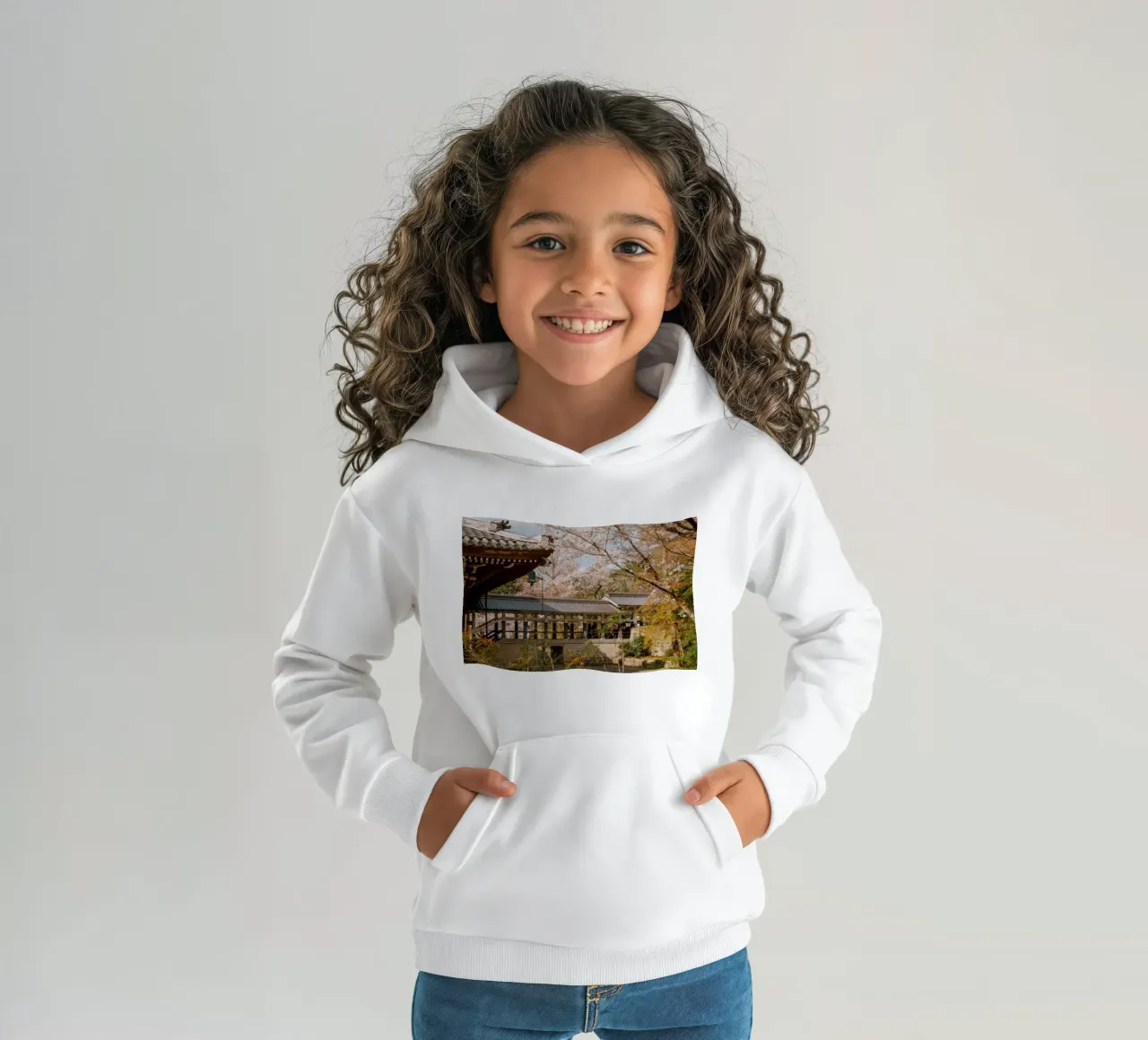 Tempio dei ciliegi in fiore a Kyoto, Giappone felpa bambino con cappuccio da mbgraphx2