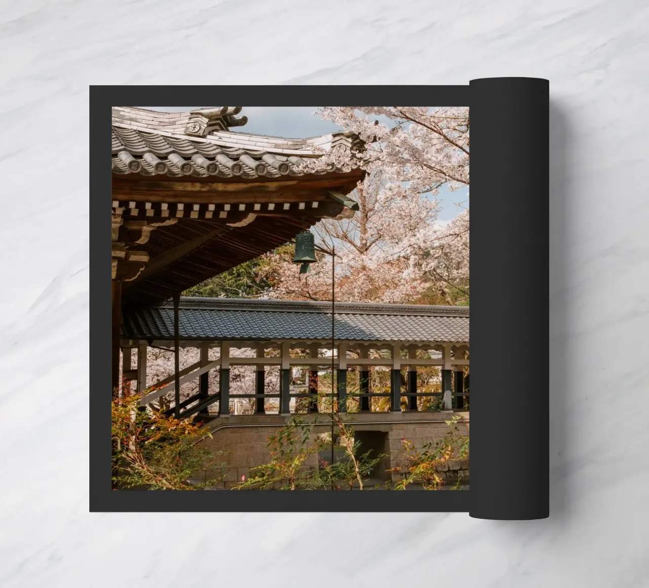 Tempio dei ciliegi in fiore a Kyoto, Giappone zerbino da mbgraphx2