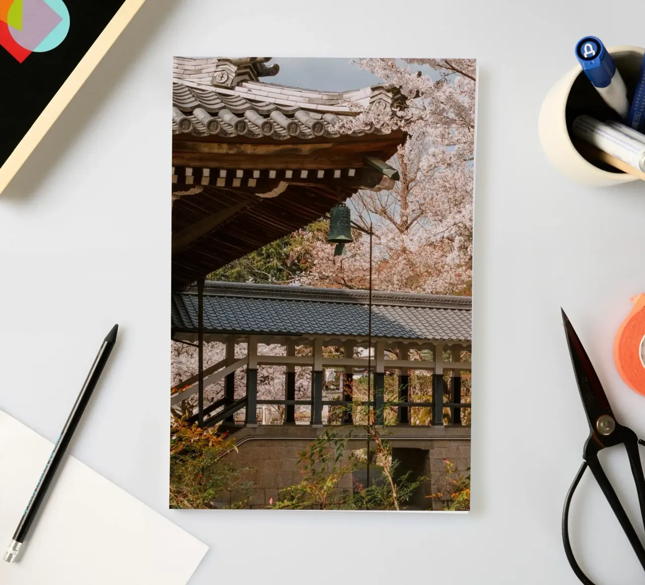 Tempio dei ciliegi in fiore a Kyoto, Giappone diario da mbgraphx2