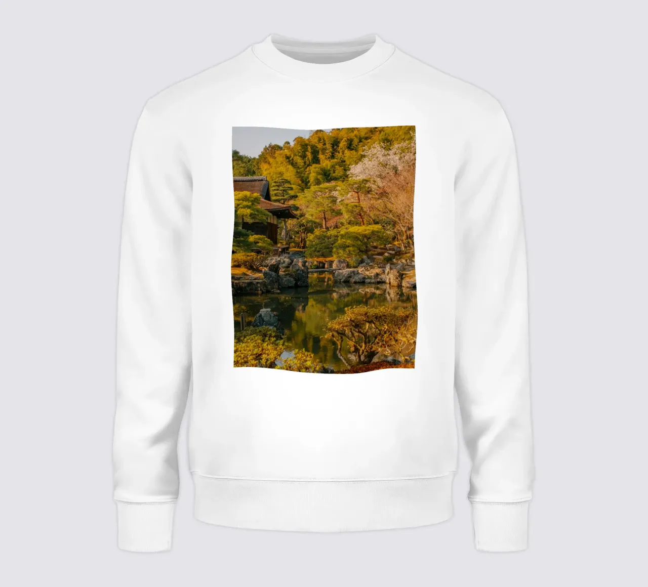 Tempio giapponese al tramonto a Kyoto, Giappone felpa da mbgraphx2
