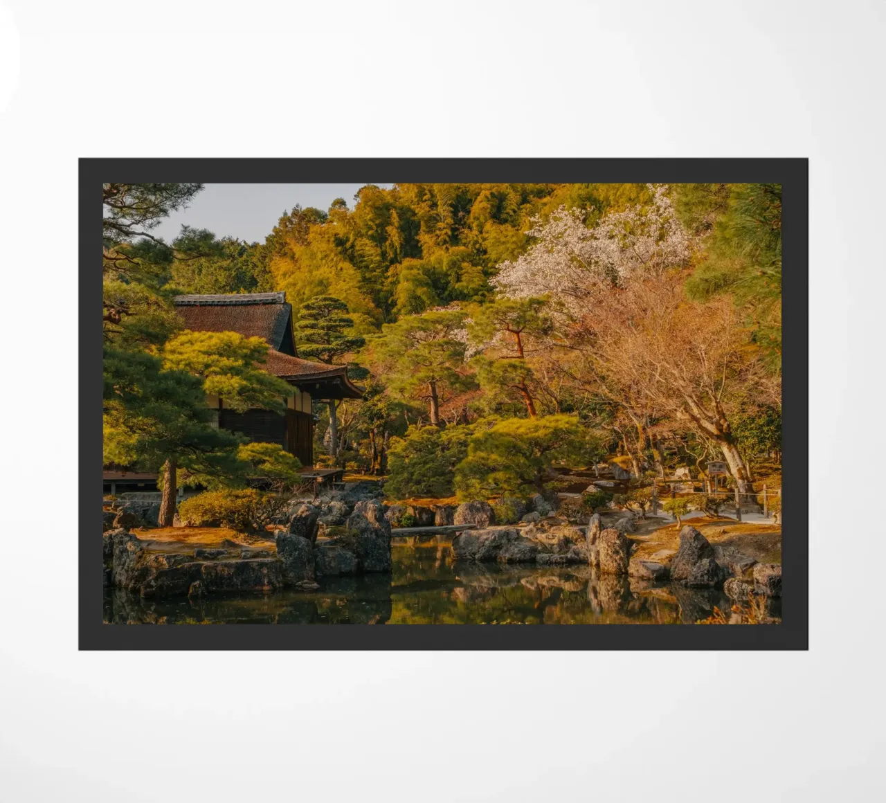 Tempio giapponese al tramonto a Kyoto, Giappone zerbino da mbgraphx2