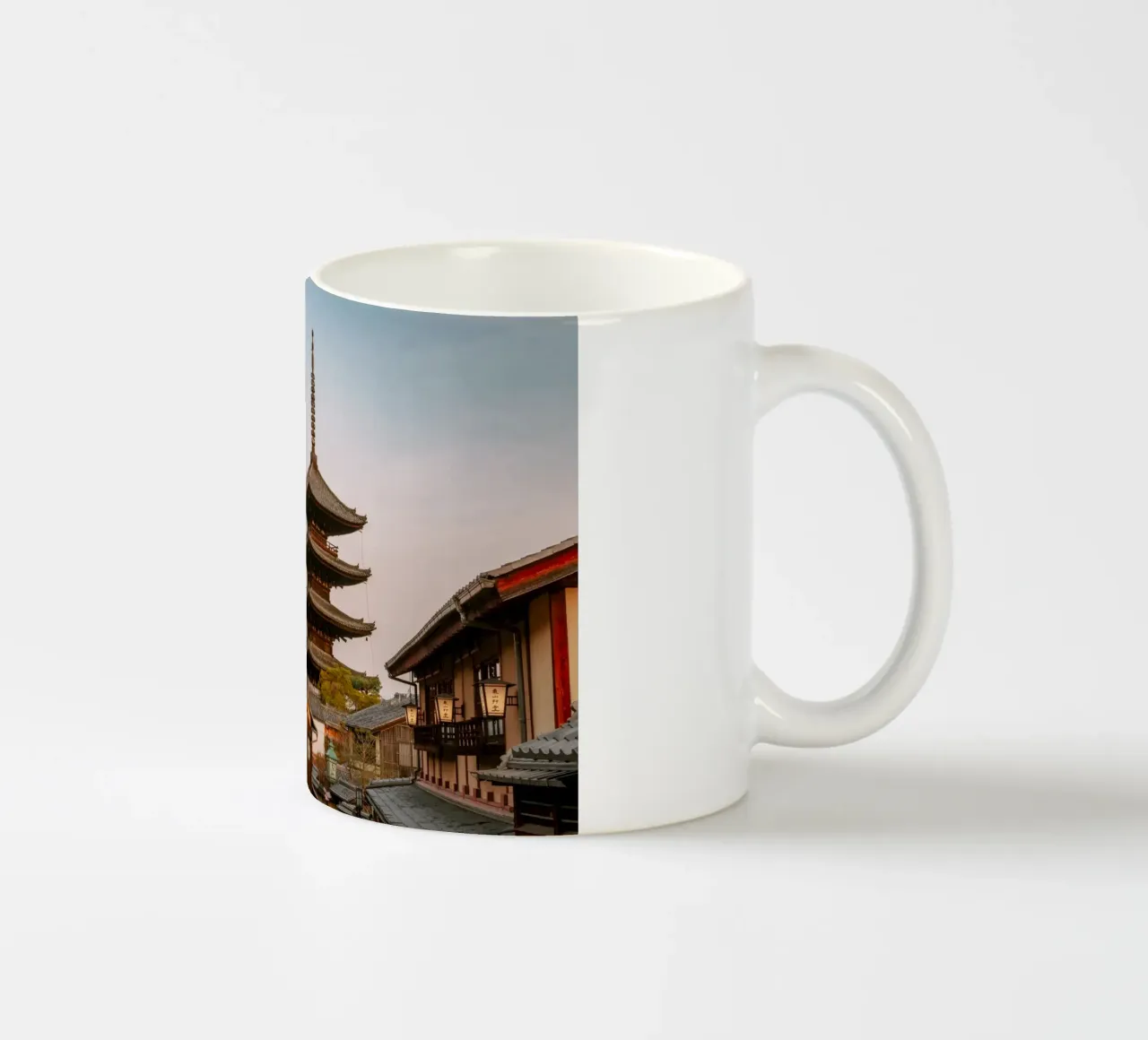 L'alba a Kyoto, Giappone tazza in ceramica da mbgraphx2