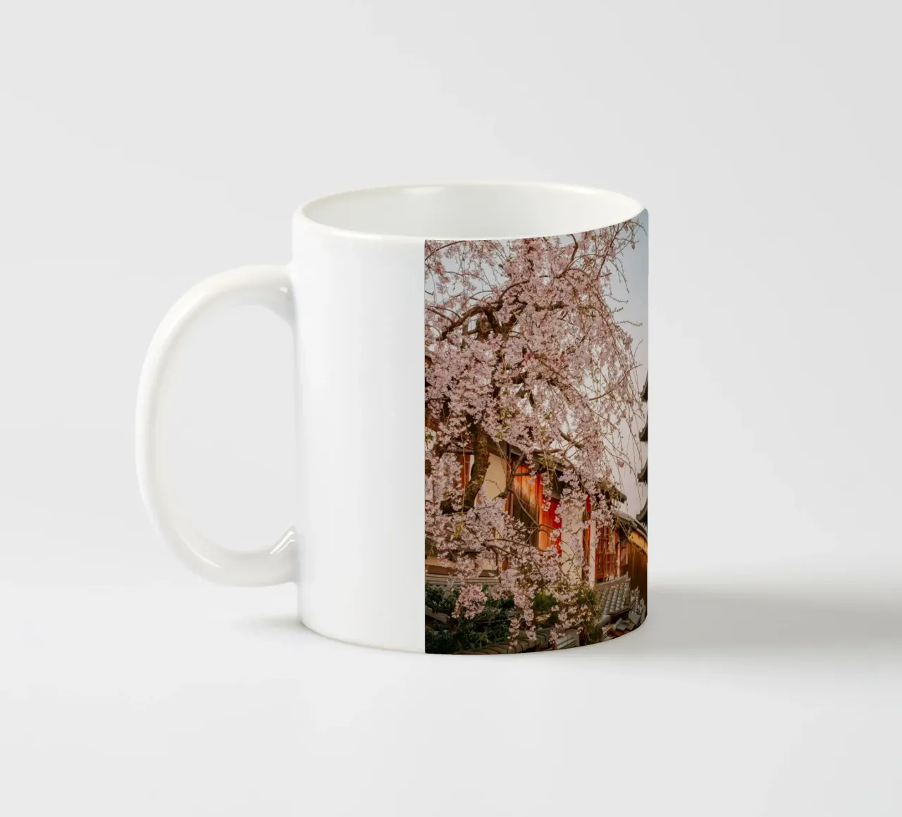 L'alba a Kyoto, Giappone tazza in ceramica da mbgraphx2