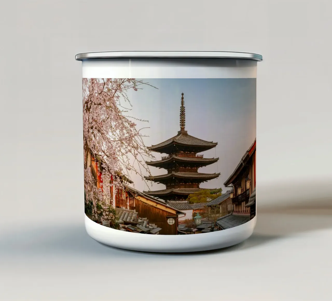 L'alba a Kyoto, Giappone tazza in smalto da mbgraphx2