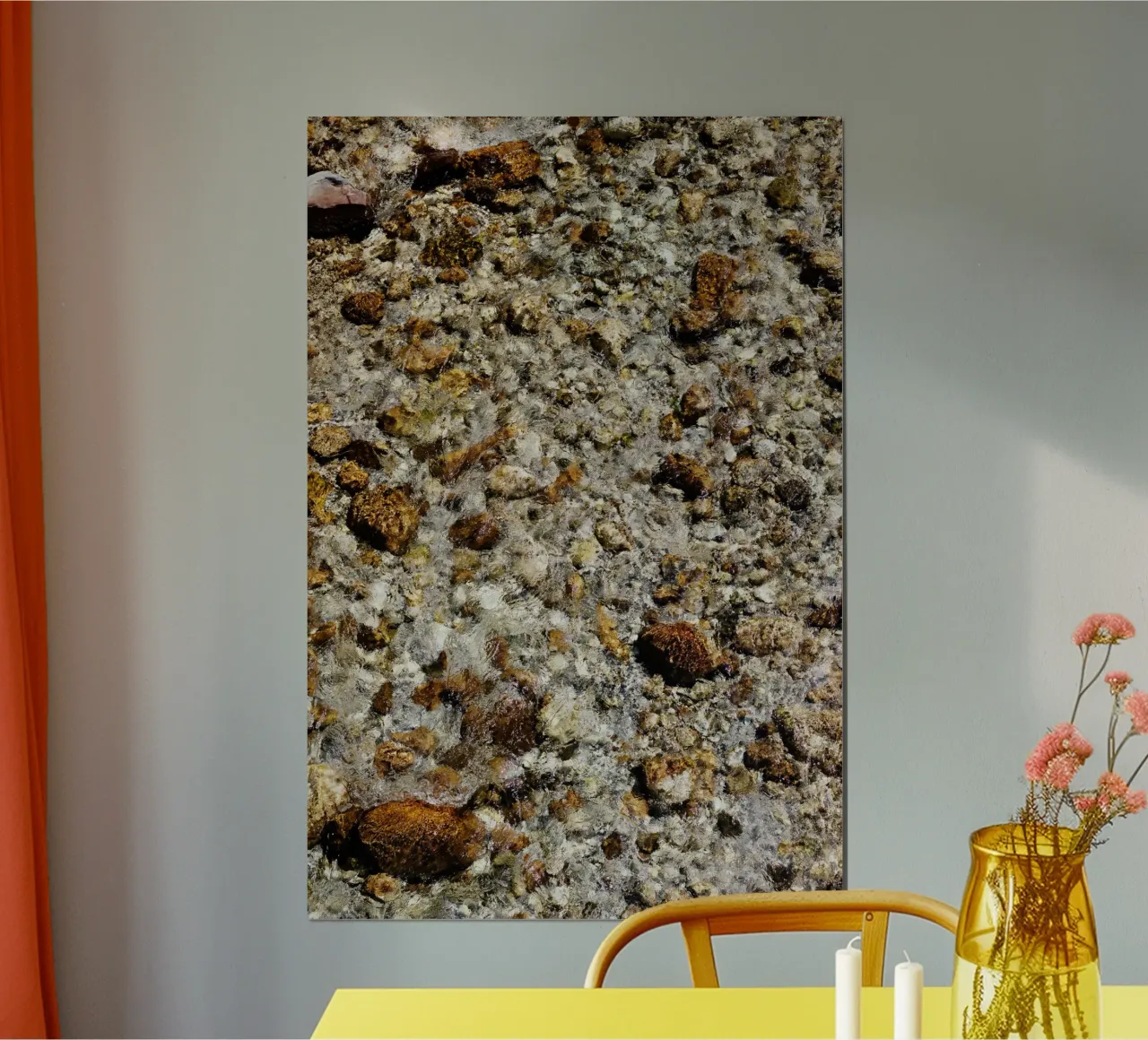 fliesendes Wasser in Friaul, Italien Poster mit Holzrahmen von art picture