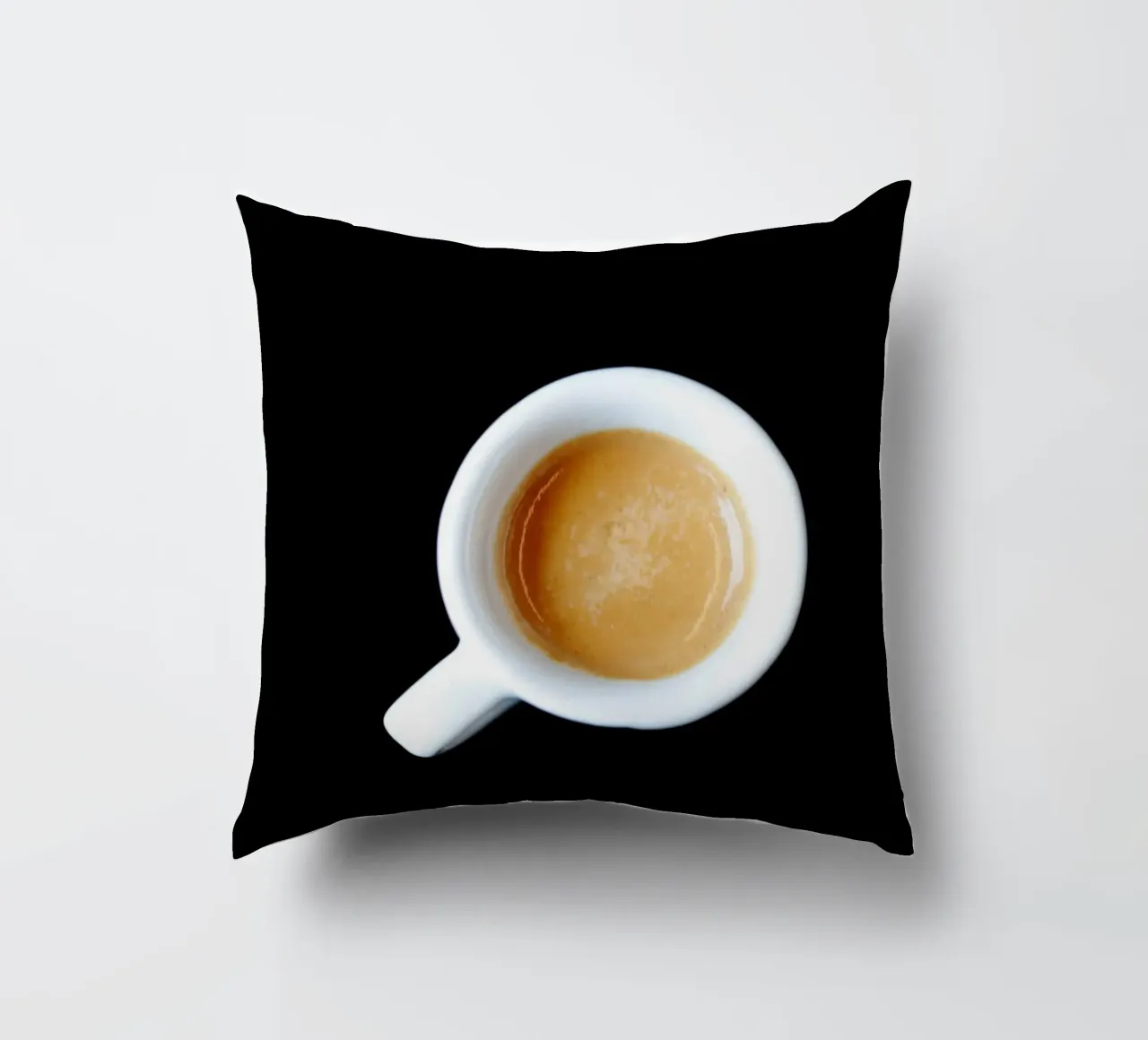 Espresso Liebe cuscino da atmospheric pictures