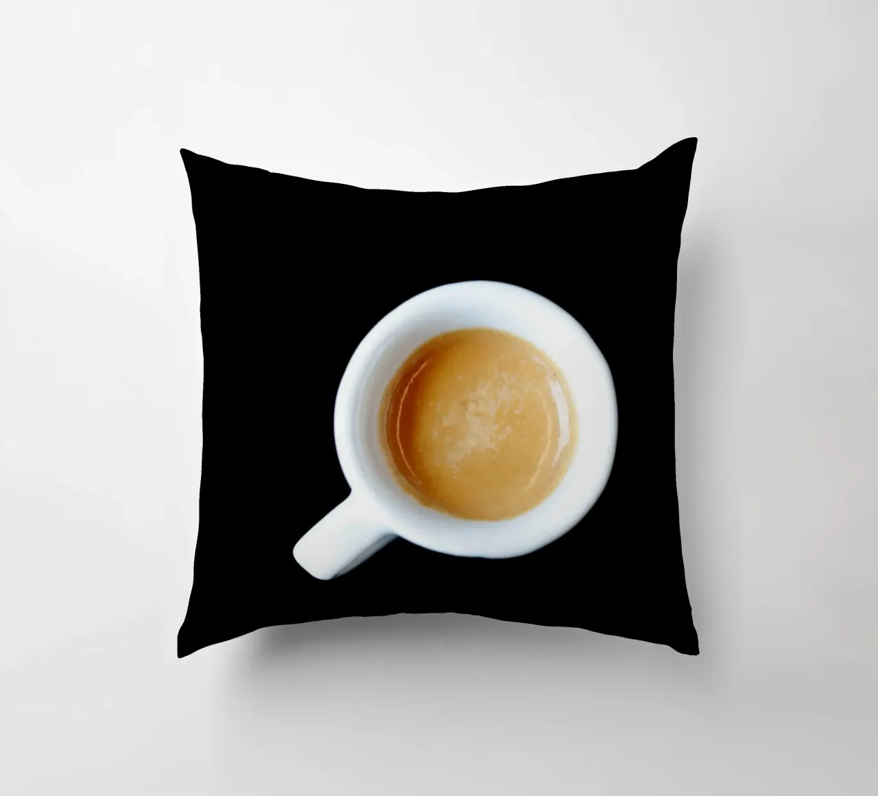 Espresso Liebe cuscino da atmospheric pictures