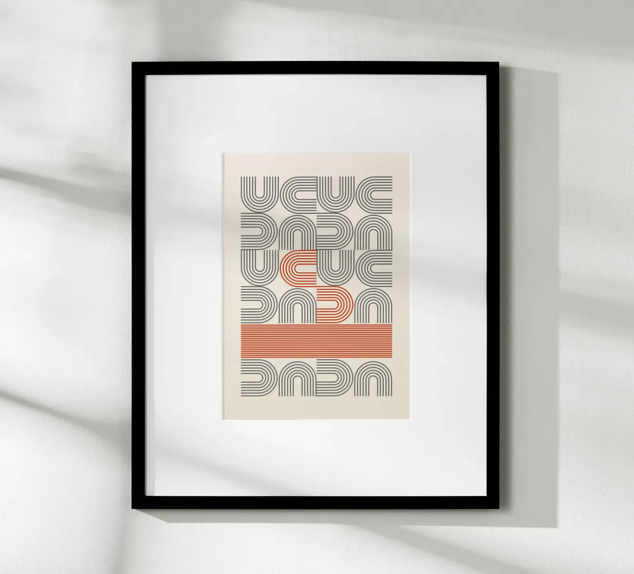 Retro Linear Arches Pattern | Mid-Century Rot & Grau Abstrac Poster von Grungeo