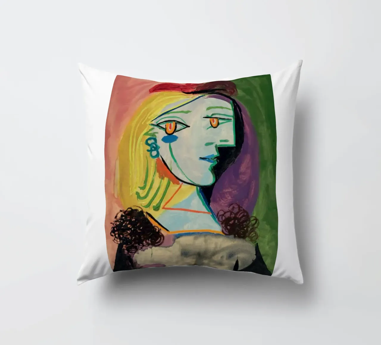 sguardo di una bella donna cuscino da eternal nino