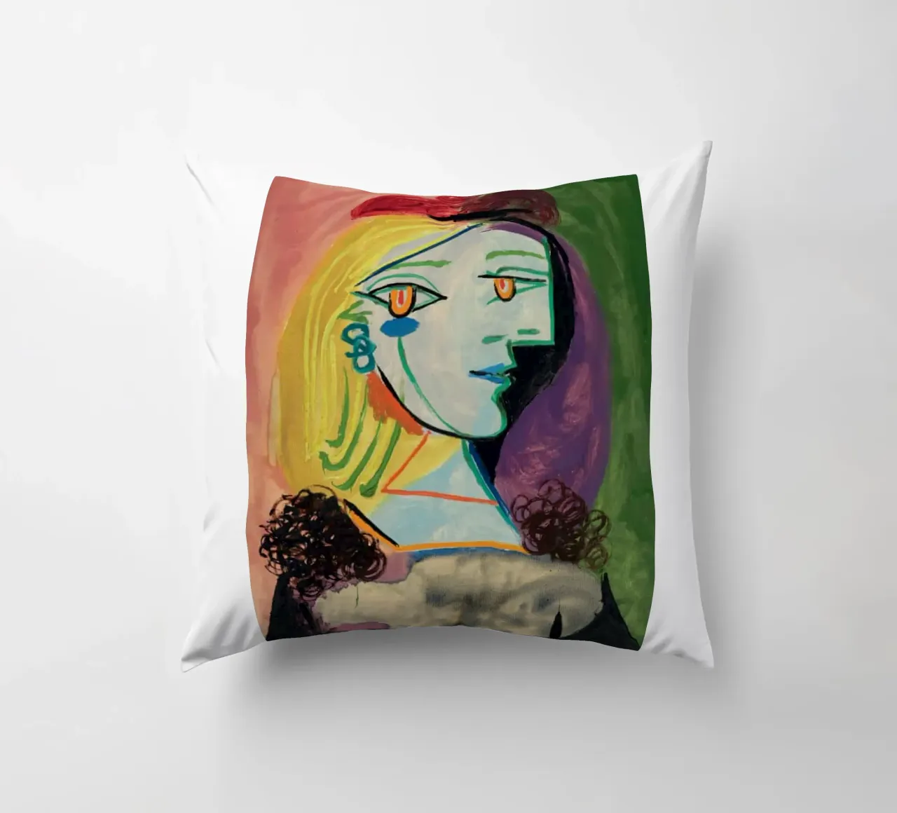 sguardo di una bella donna cuscino da eternal nino