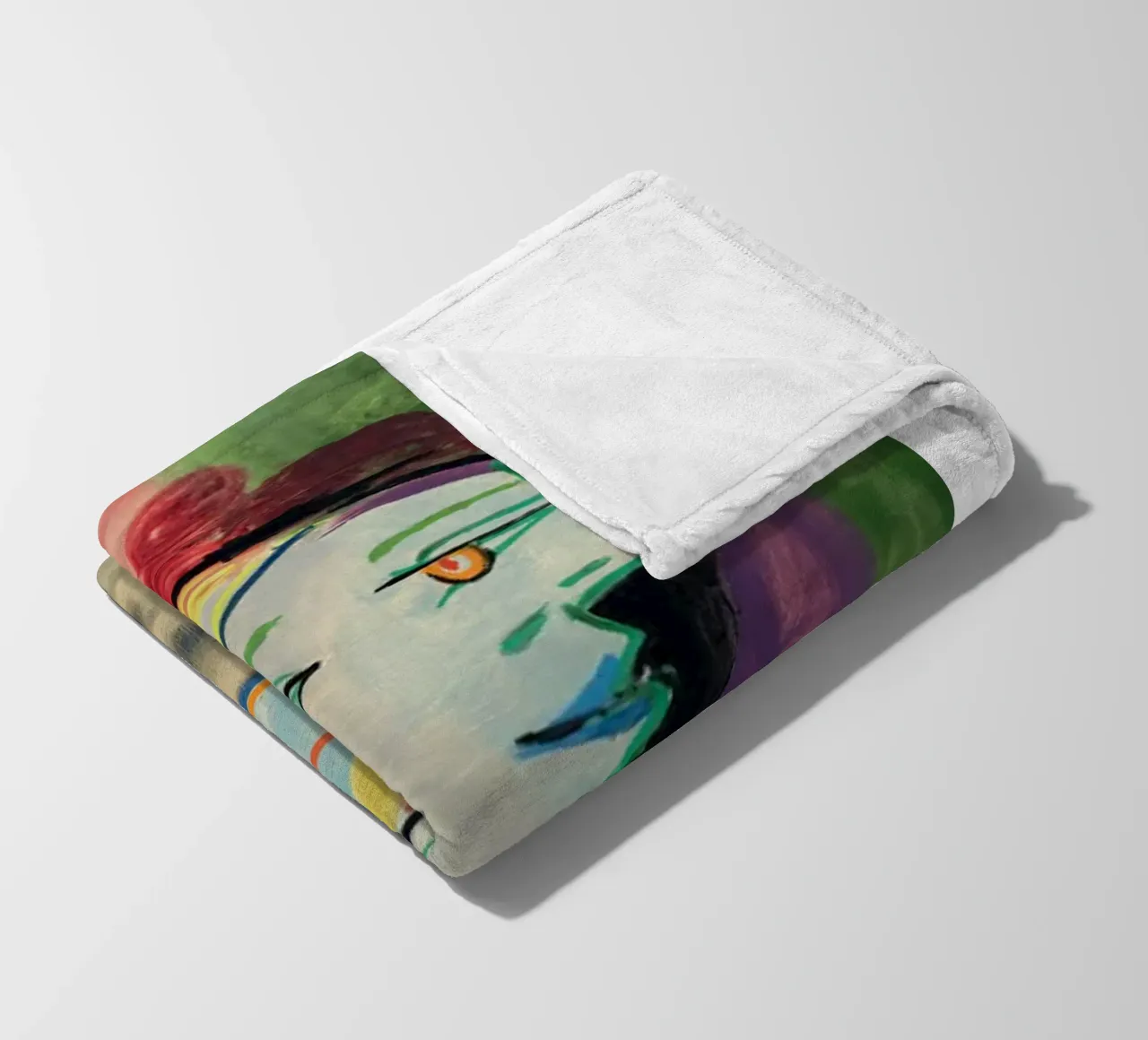sguardo di una bella donna coperta in pile da eternal nino
