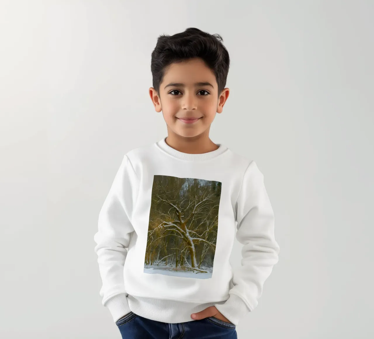 alberi secchi ai margini della foresta felpa bambino da PASMING