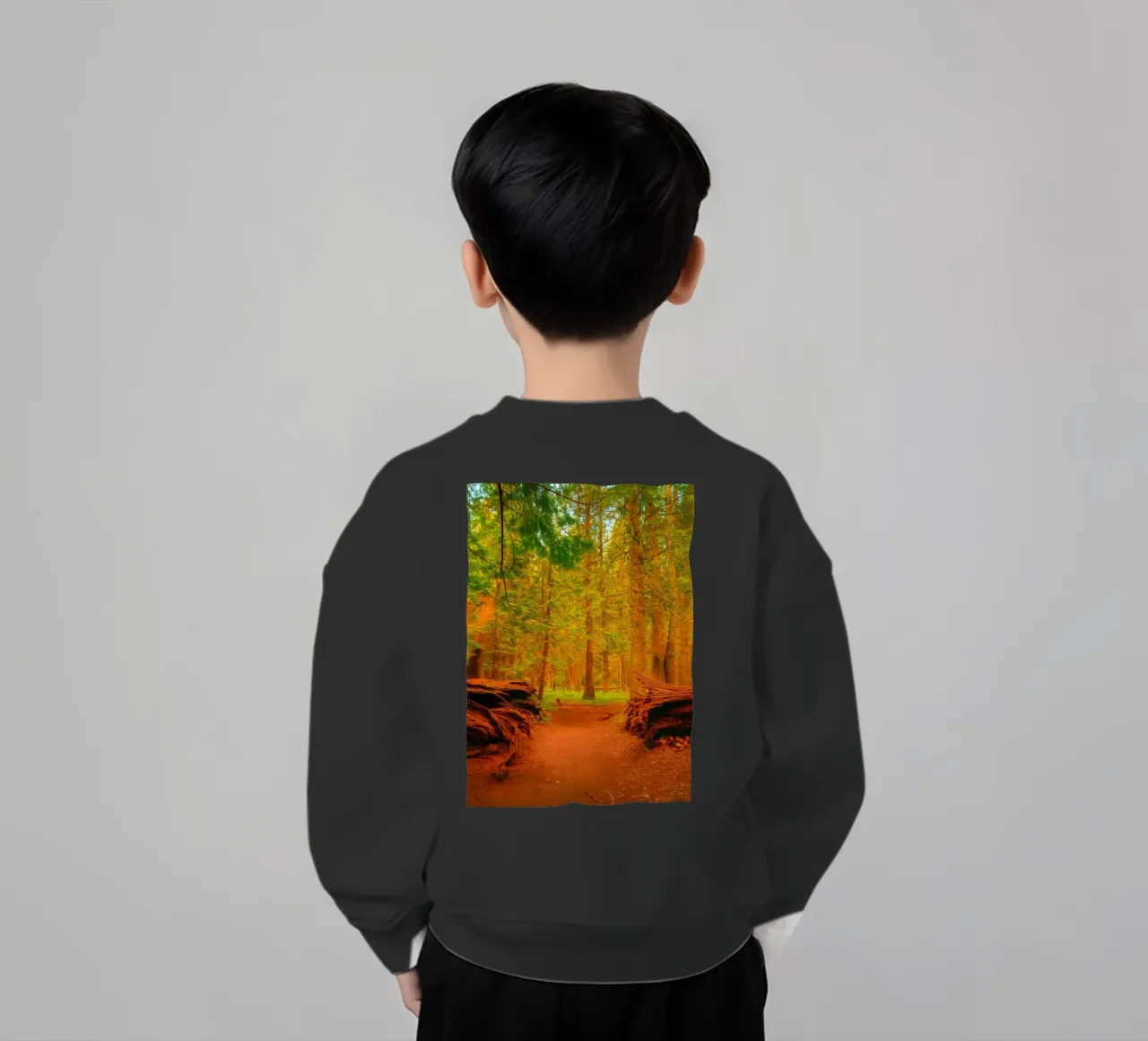 albero caduto diviso in due nel bosco felpa bambino da PASMING