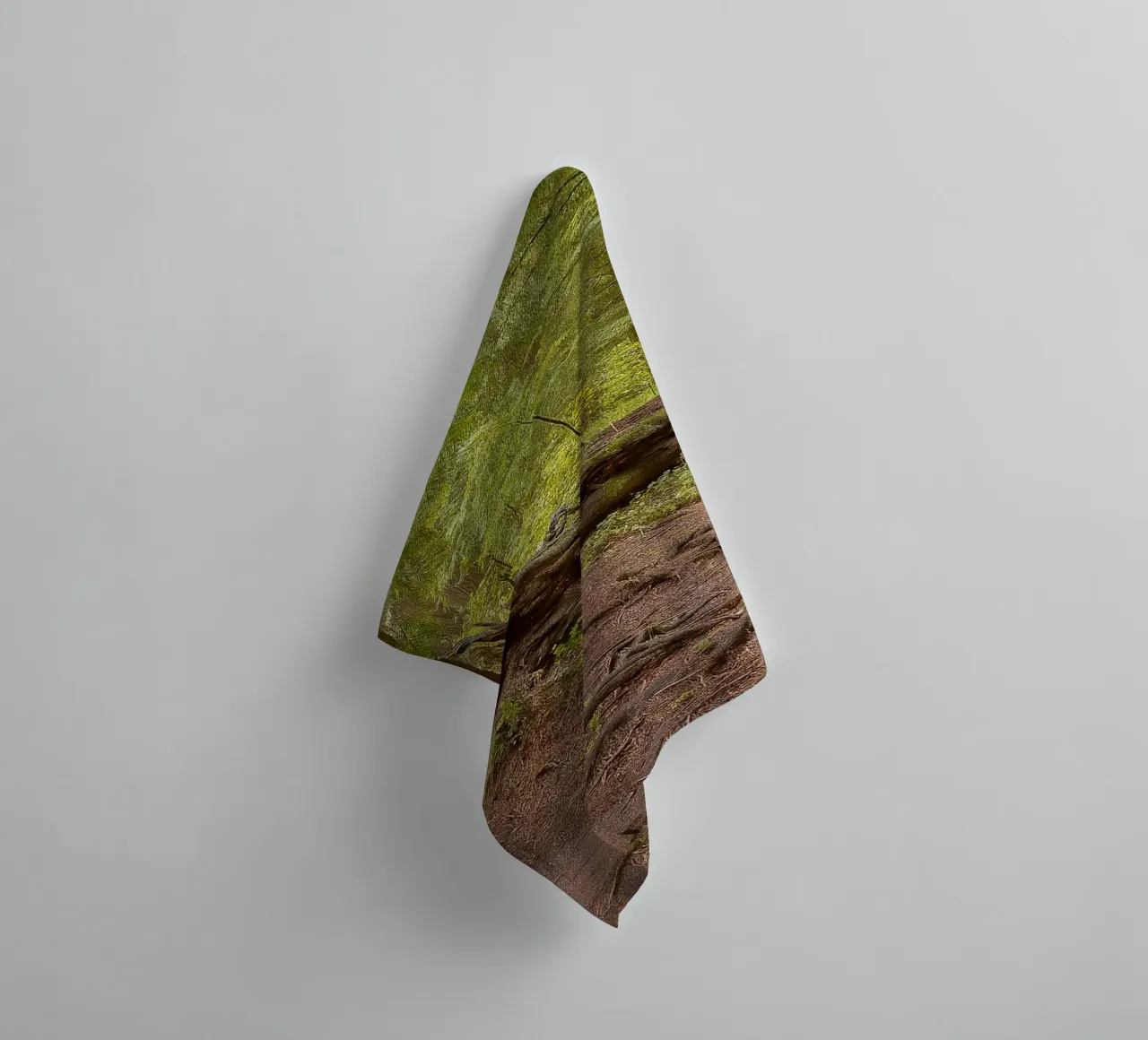fallen rotten trees badhanddoek van PASMING