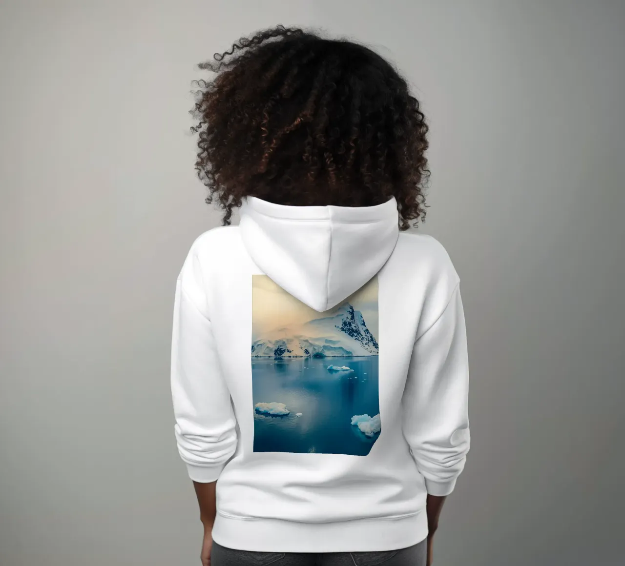 iceberg in mezzo all'oceano felpa con cappuccio da PASMING