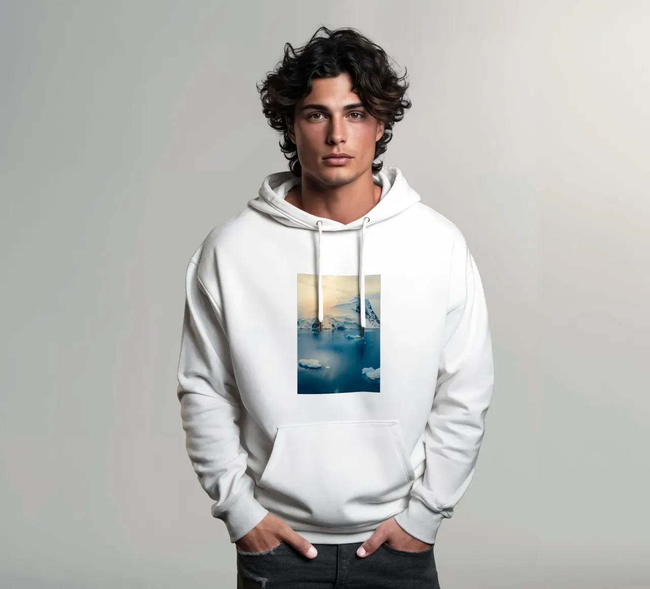 iceberg in mezzo all'oceano felpa con cappuccio da PASMING