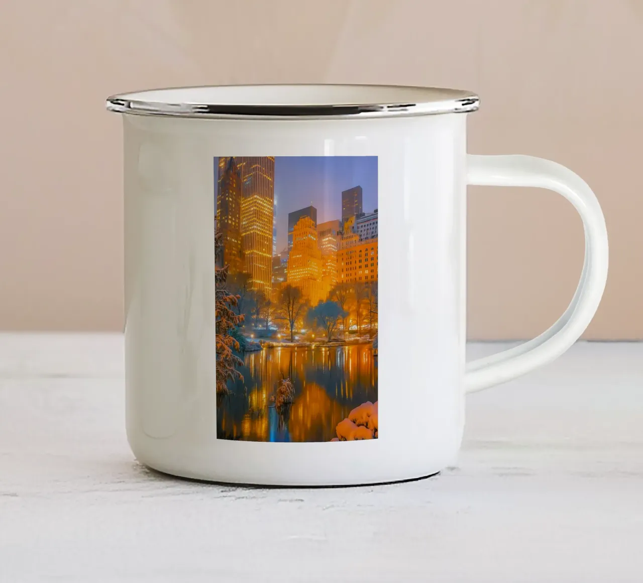 lago nel giardino anteriore di edifici alti tazza in smalto da PASMING