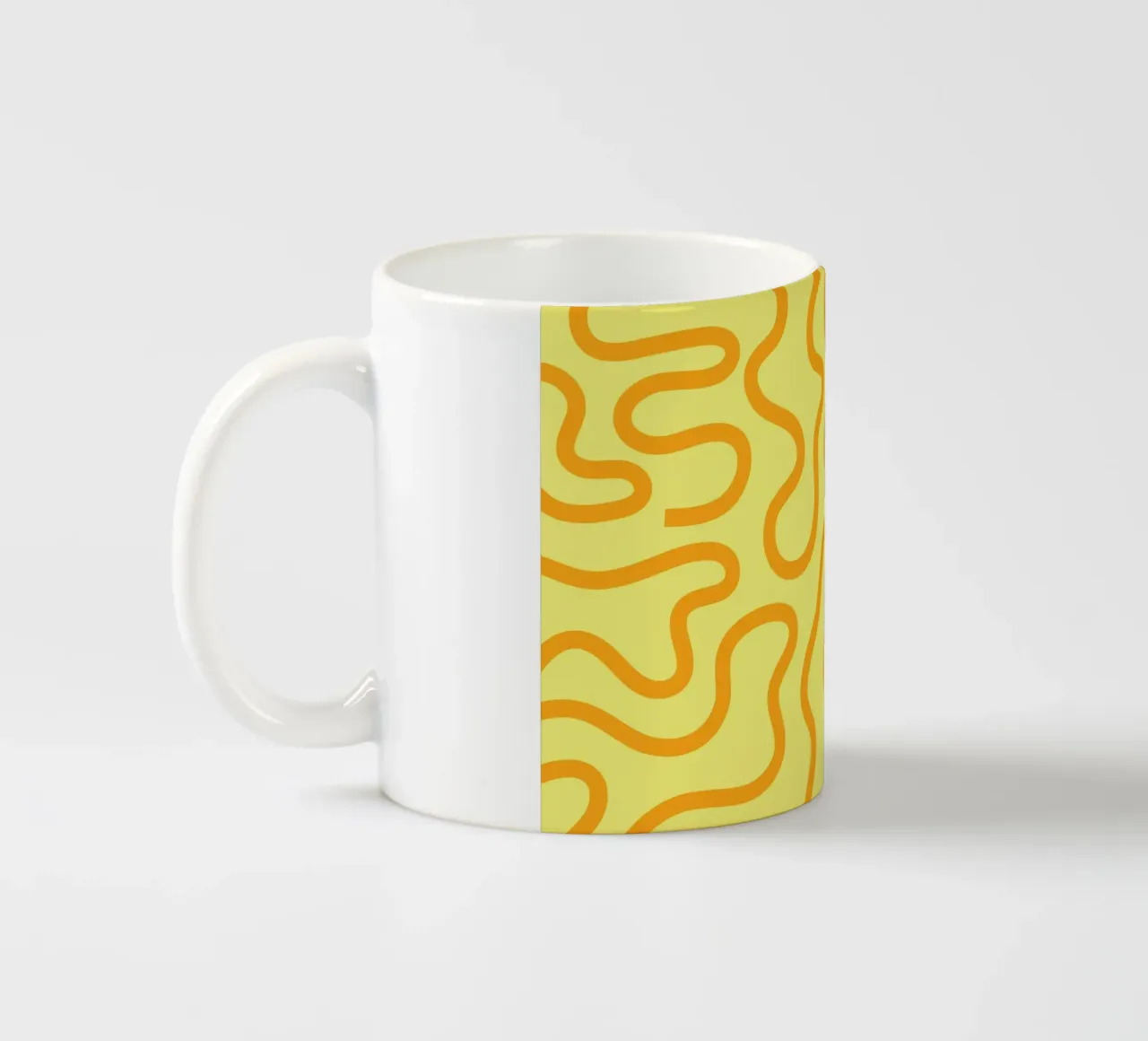 Dessin au trait fromage jaune mug en céramique de Studio Fun Boy